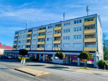 Renovierte 3-Zimmer-Wohnung mit Balkon, Friedrich-Ebert-Str. 158, 90766 Fürth